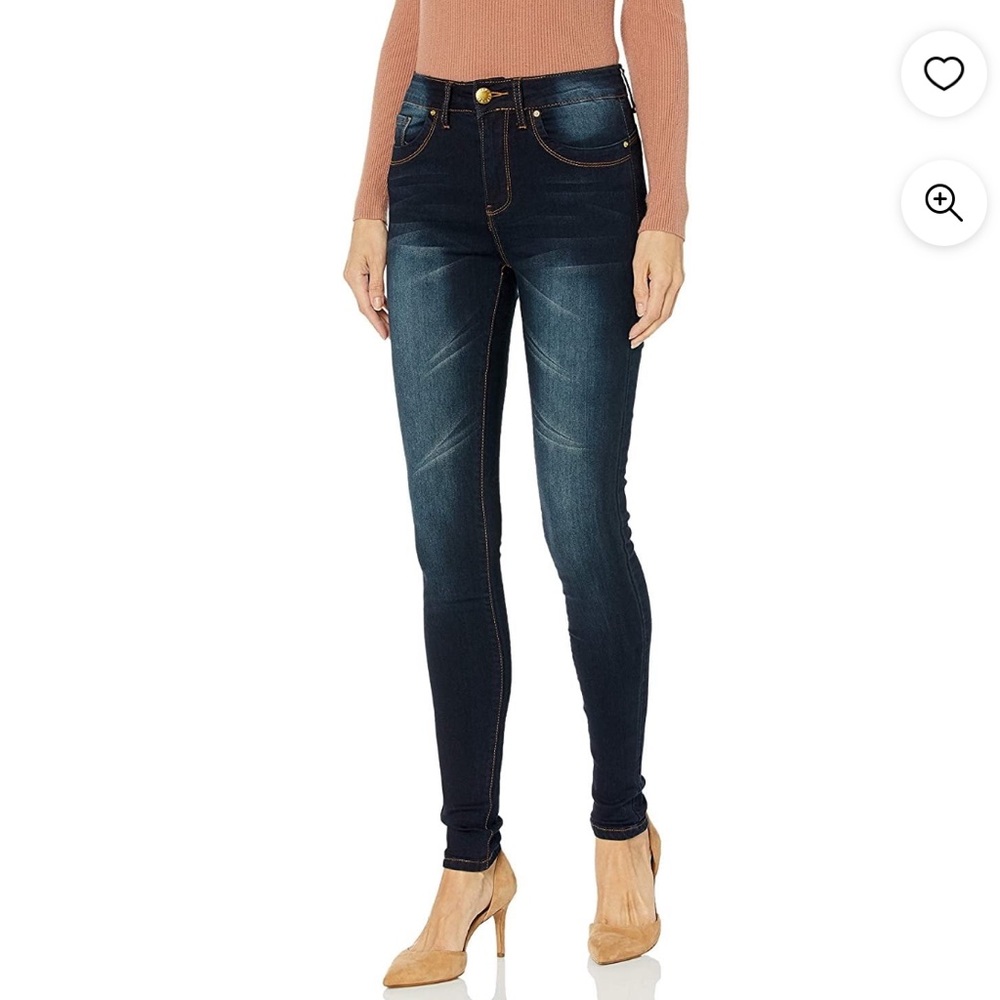 NWT’s VIP perfect butt lifter acid washed skinny jeans
